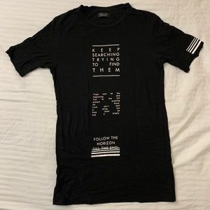 Zara Slim-Fit Keep Searching Graphic T-Shirt Mens S
